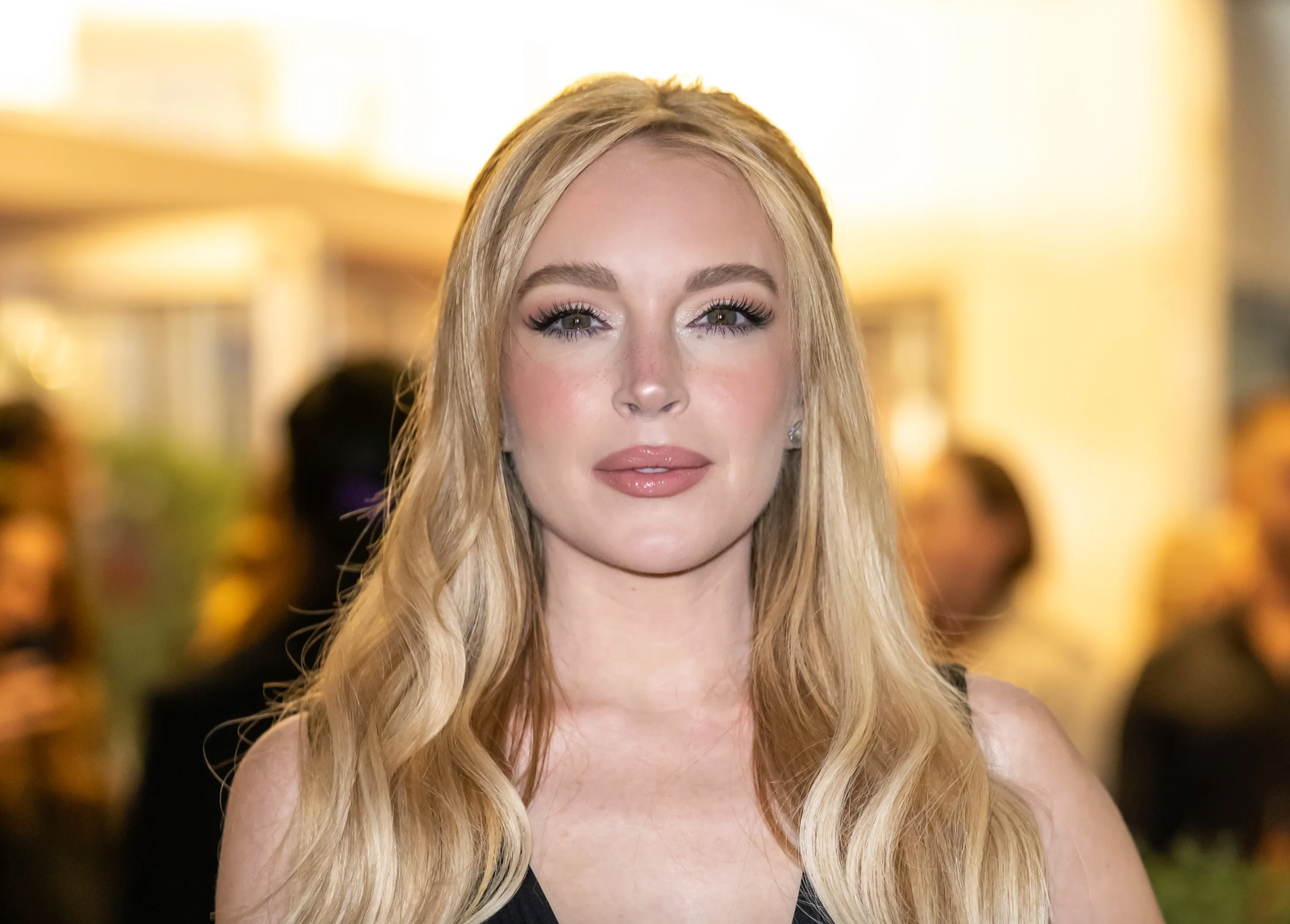 Τι έκανε η Lindsay Lohan και μοιάζει πιο νέα από ποτέ;