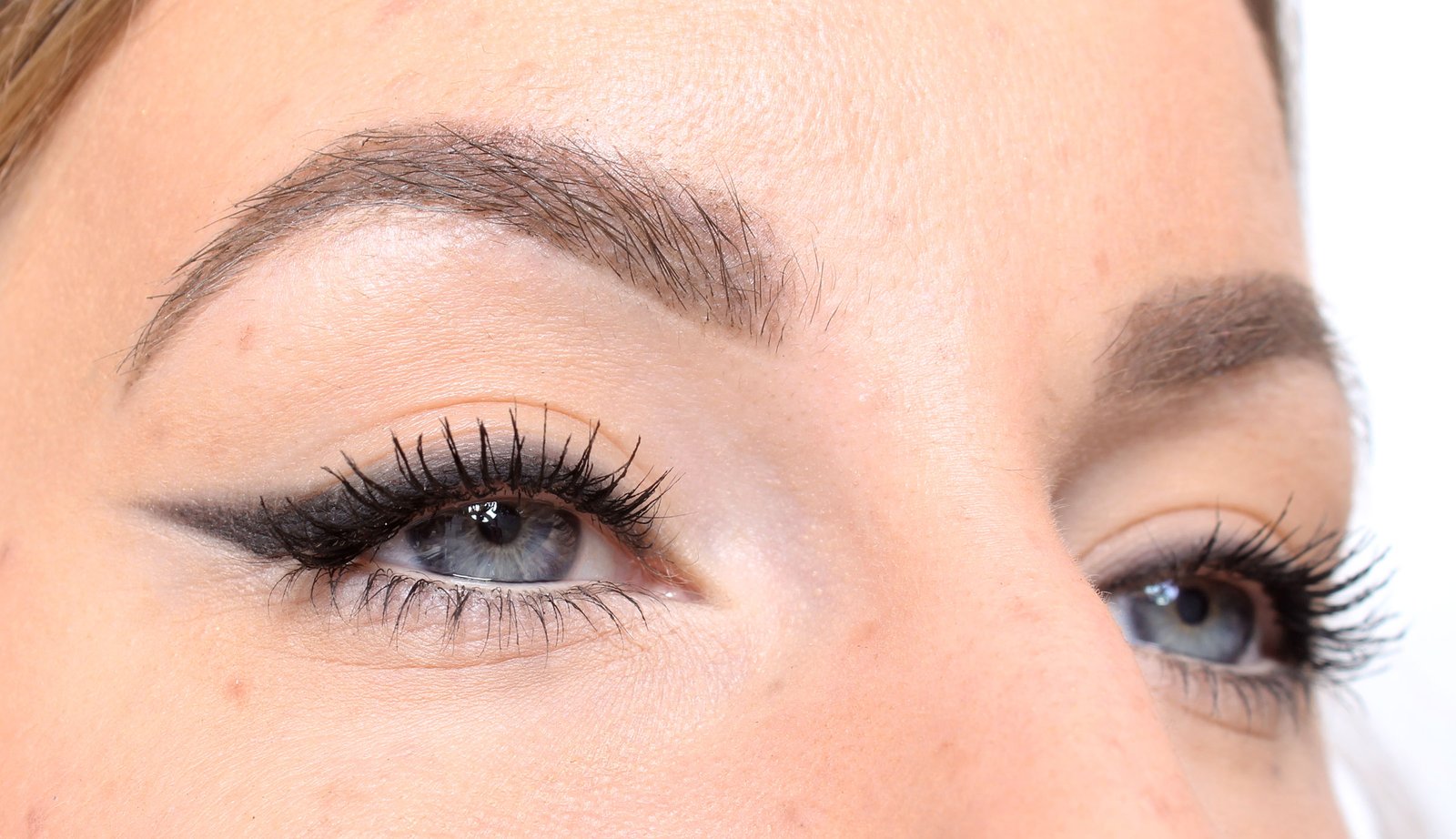 σβησμένο eyeliner