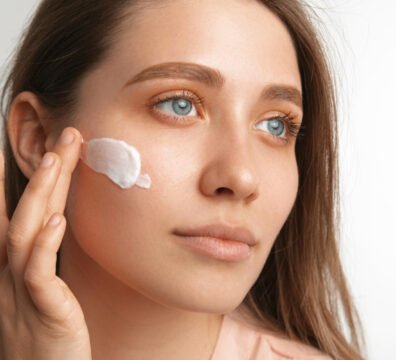 κρέμα με υαλουρονικό και πεπτίδια