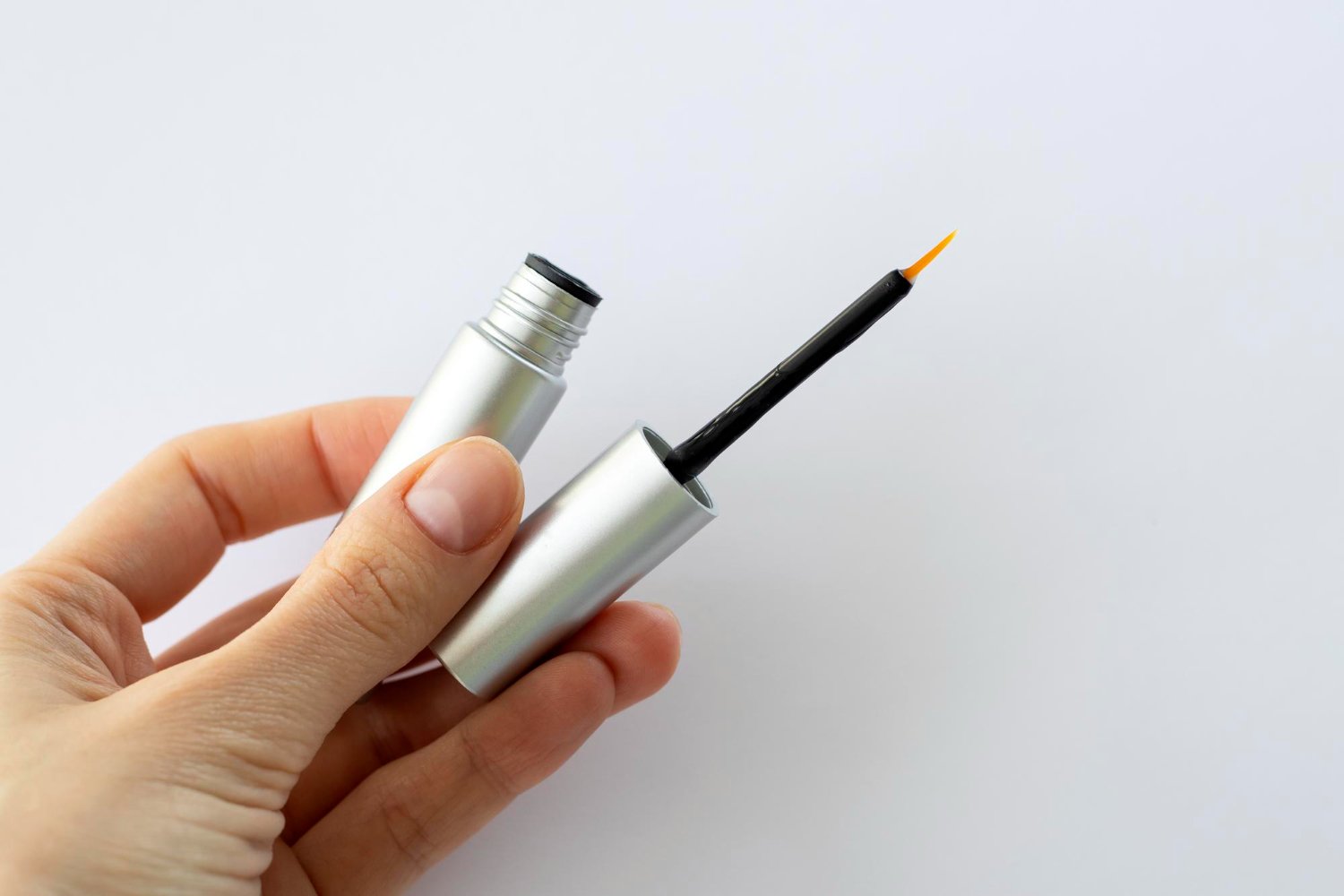 serum βλεφαρίδων